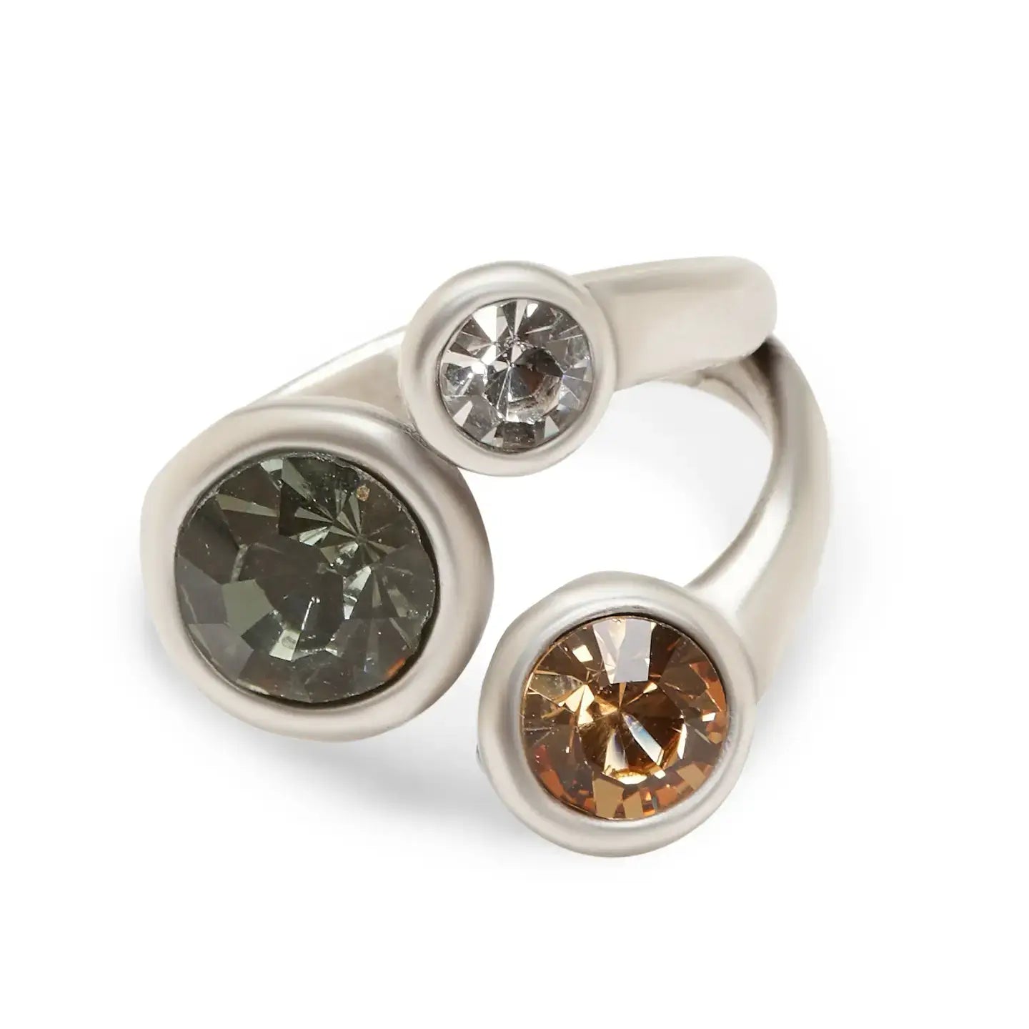 Toffee ring featuring Swarovski crystals, hypoallergenic design, and elegant 925 silver plating.