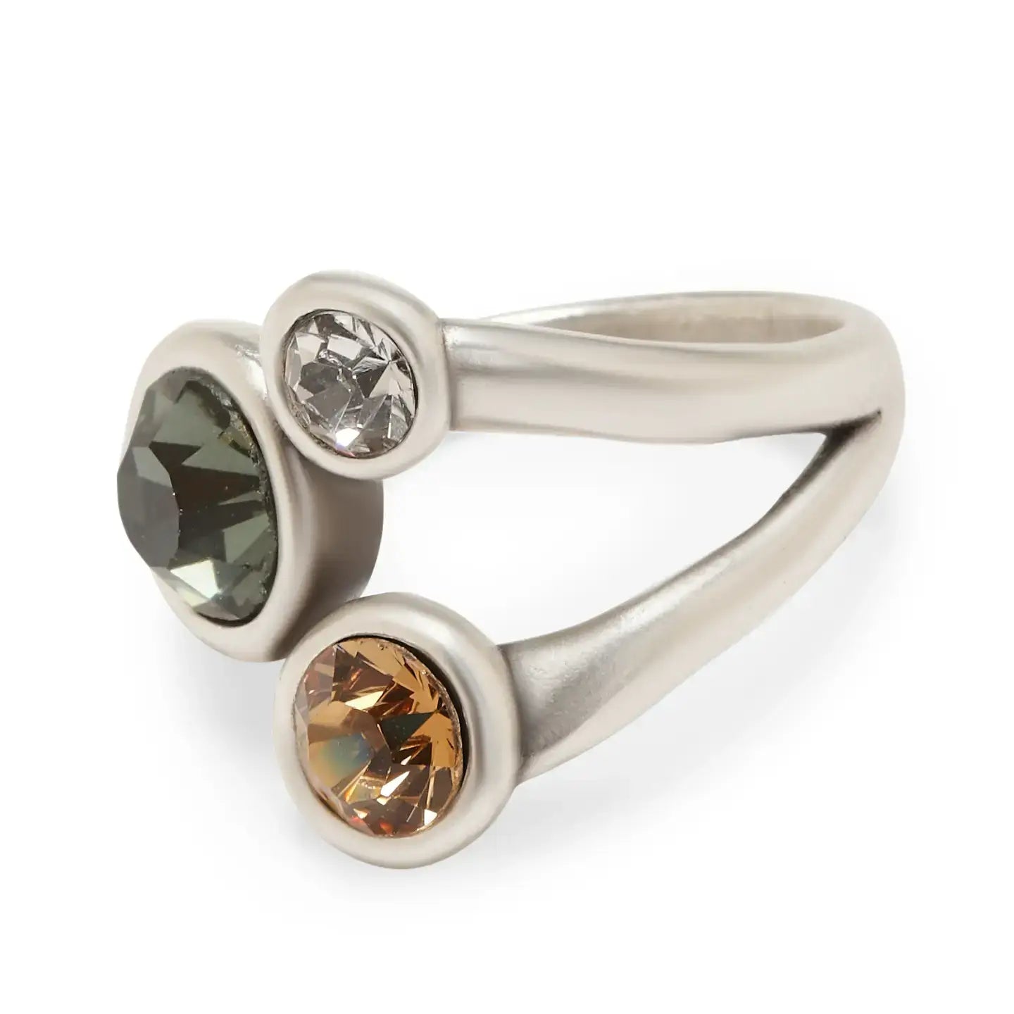 Toffee ring featuring three Swarovski crystals and adjustable design, hypoallergenic, 925 silver plating.