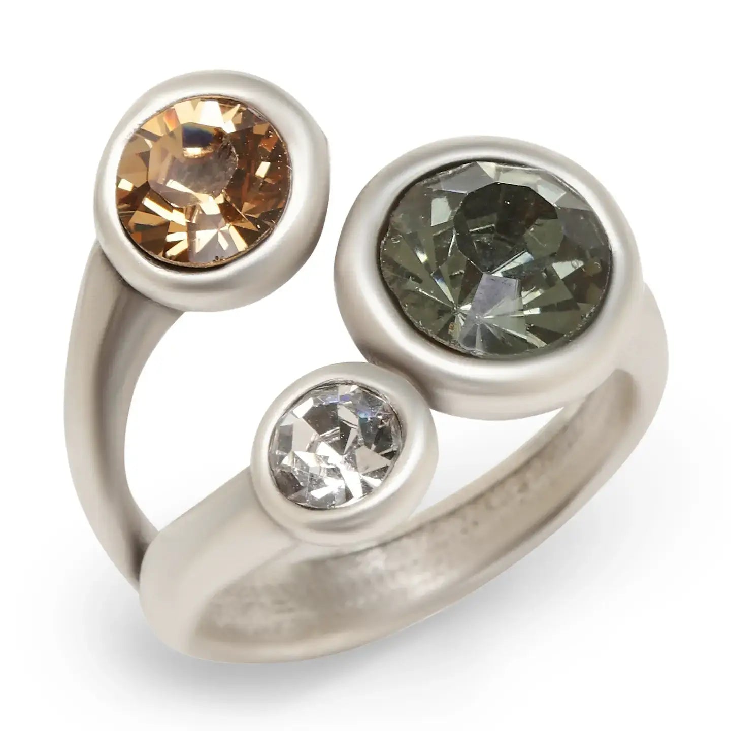 Toffee ring featuring three Swarovski crystals, hypoallergenic and adjustable design for comfort.
