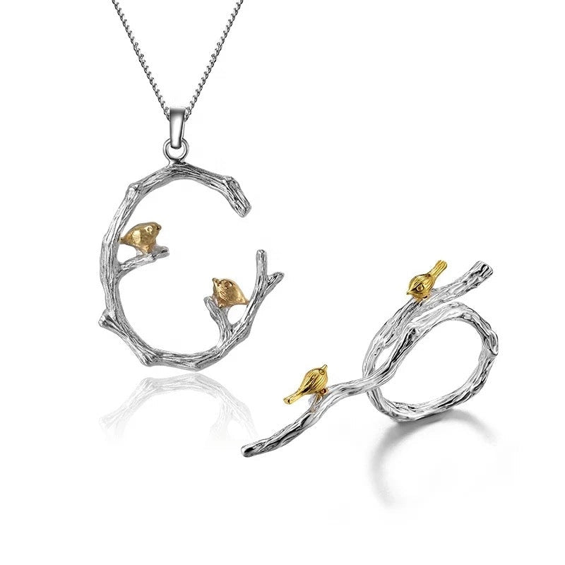Linnet Necklace