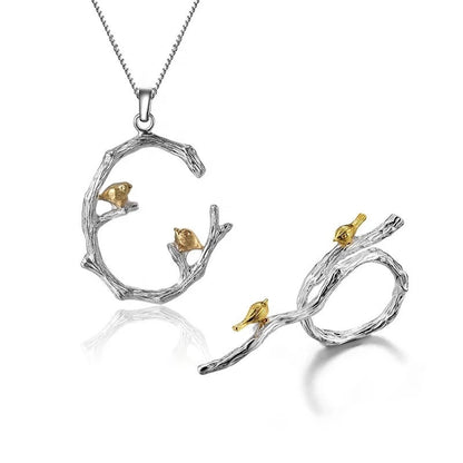 Linnet Necklace