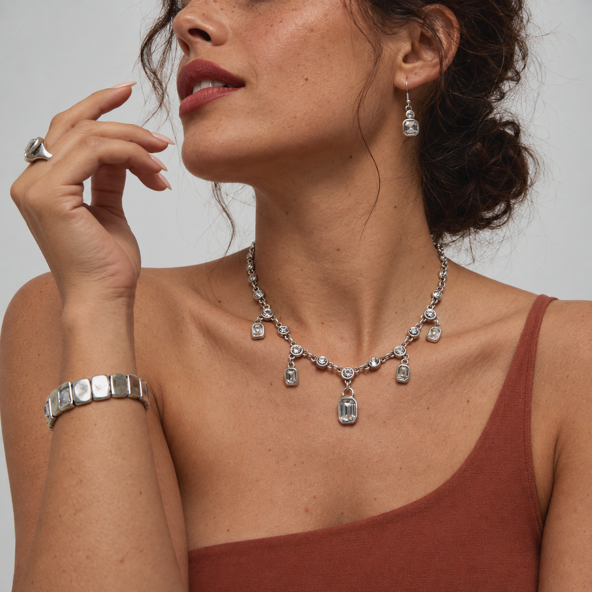 Elva Earrings